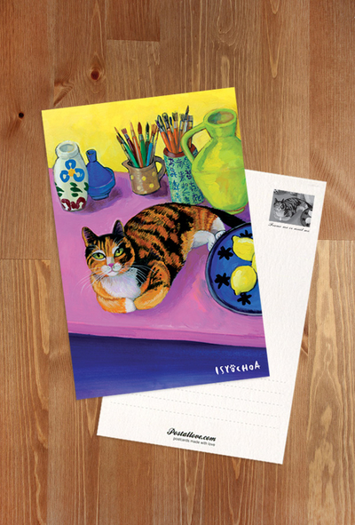 Isy Ochoa - Large pink interior with Cocotte, tricolor cat